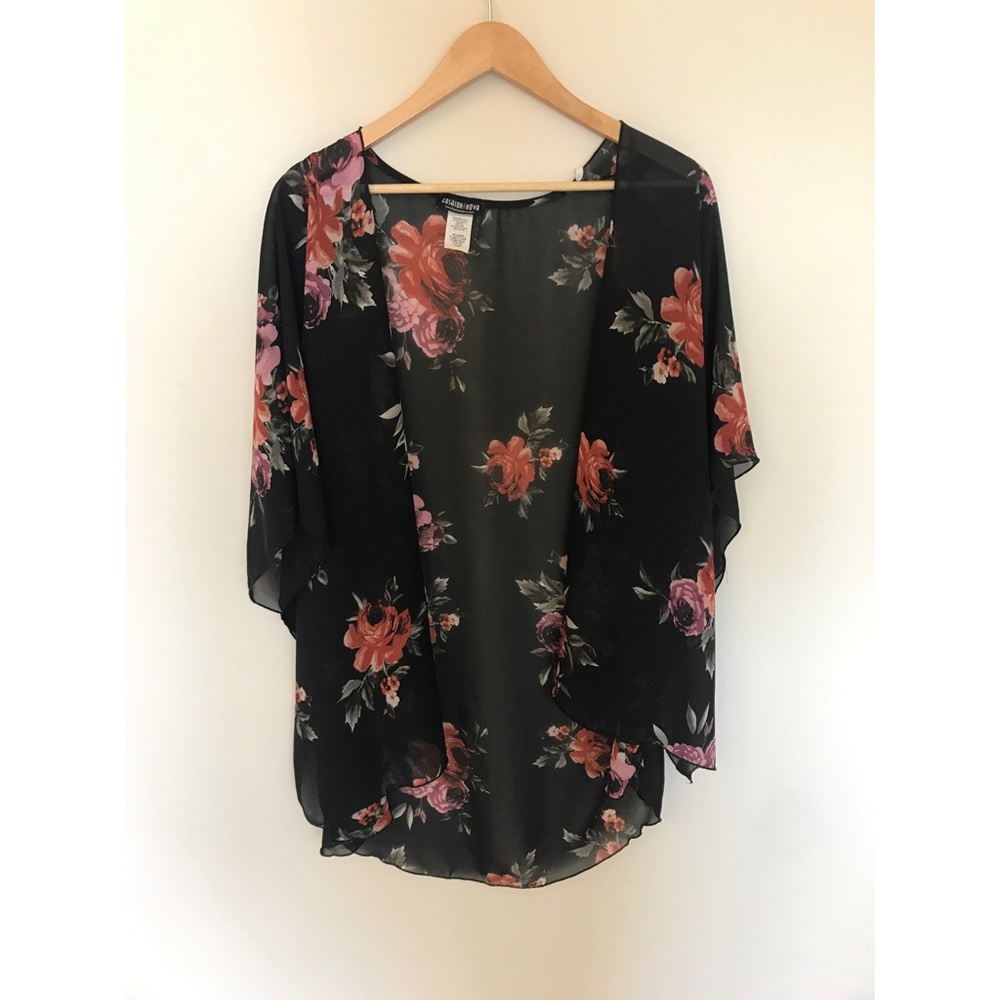 🚫SOLD🚫Fashion nova kimono